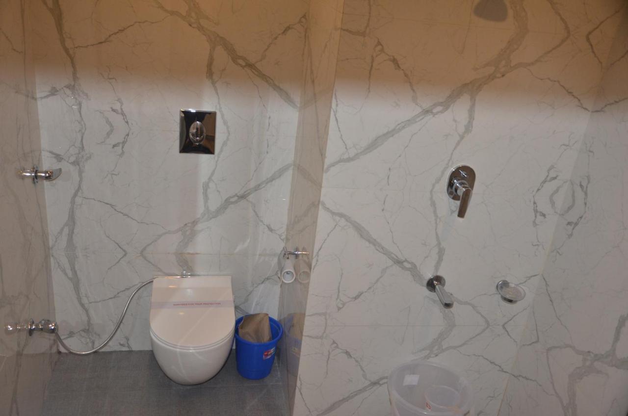 Hotel Krishna Katra  Εξωτερικό φωτογραφία