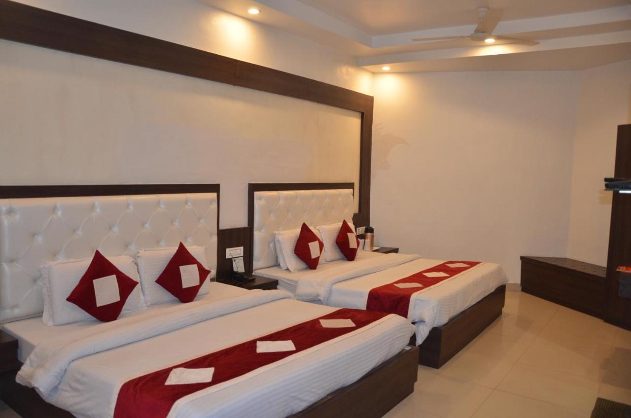 Hotel Krishna Katra  Εξωτερικό φωτογραφία