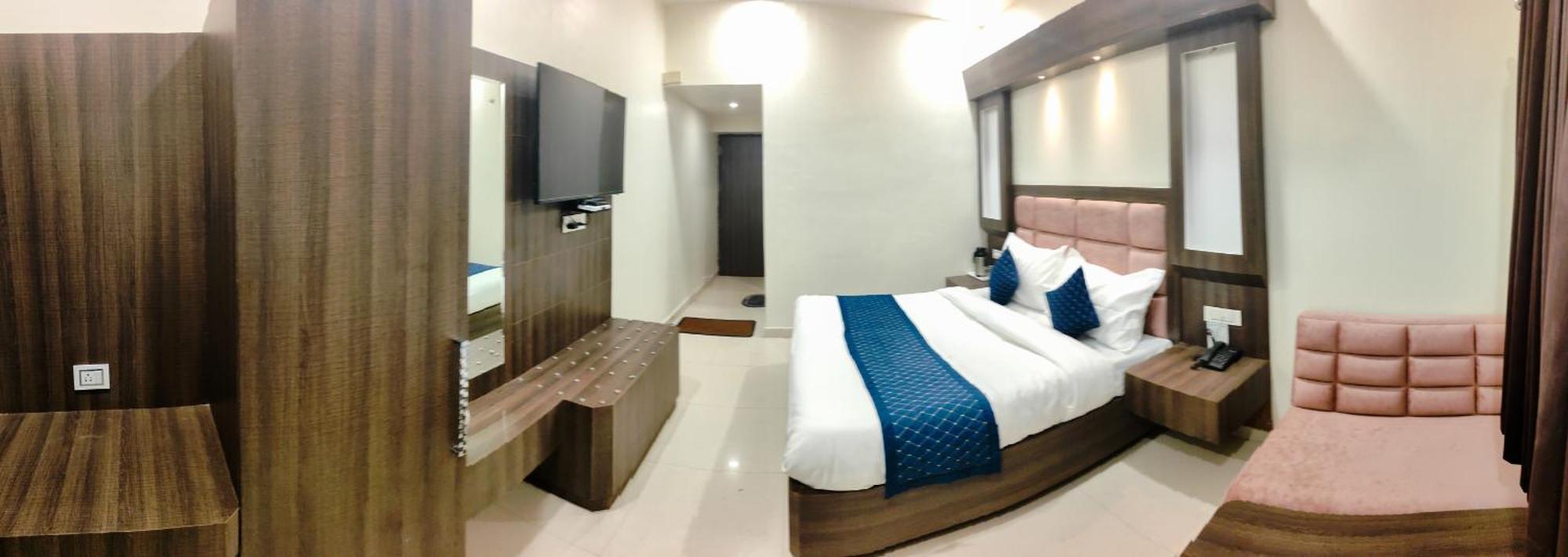 Hotel Krishna Katra  Εξωτερικό φωτογραφία